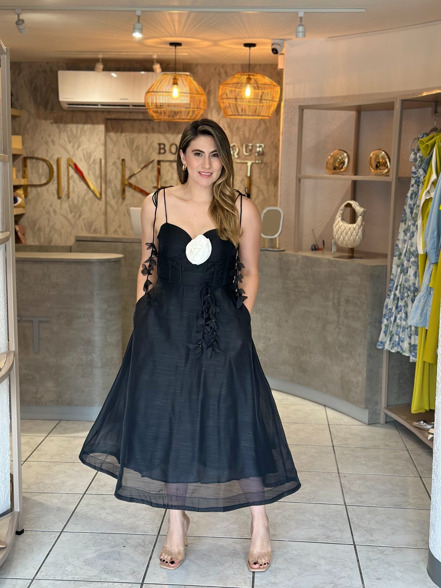 53323 vestido negro